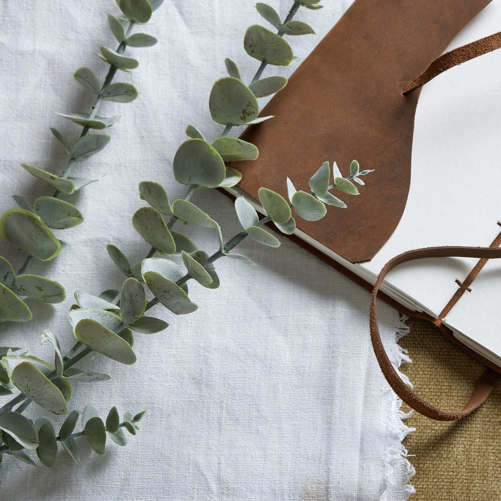 Shades 4 Seasons Realistic Eucalyptus Spray - Single Stem Shades 4 Seasons