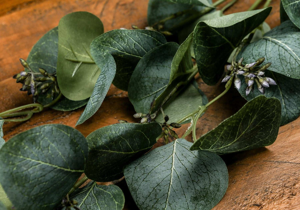 Shades 4 Seasons Lifelike Eucalyptus Spray Stem Shades 4 Seasons