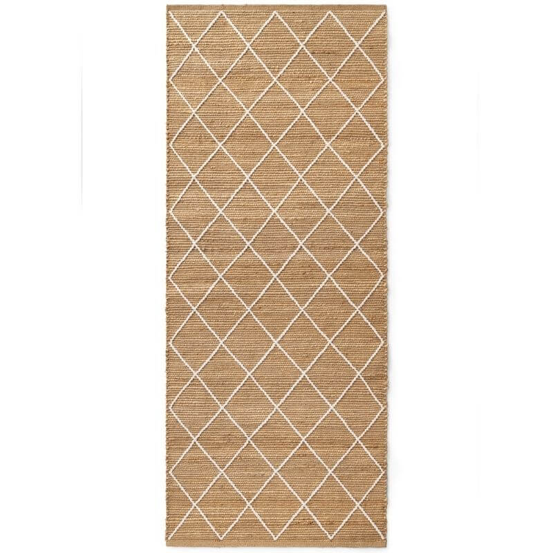 Natural Jute Rug with a Geometric Diamond Pattern for Eco-Friendly Home Decor