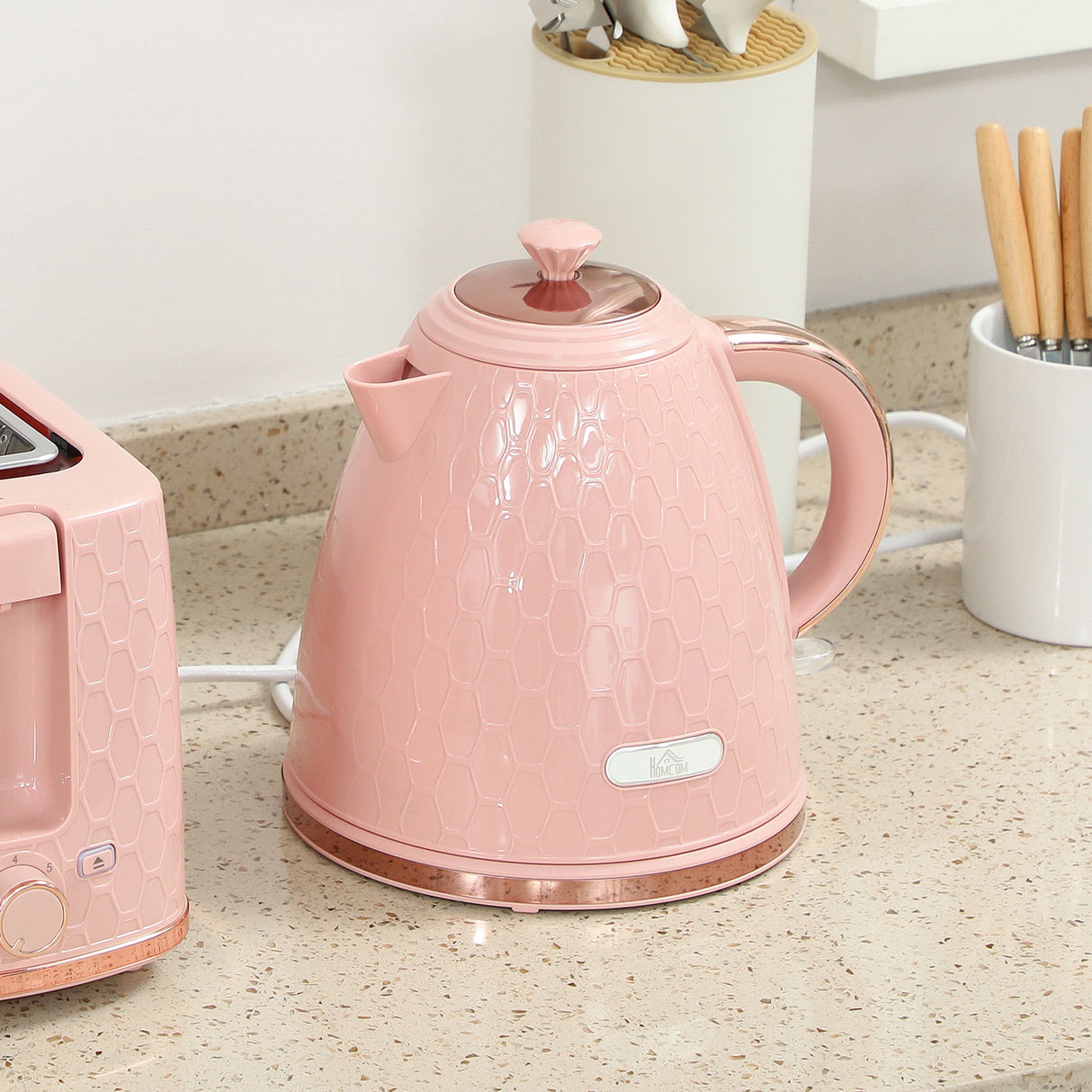 Wise Galleria Kettle and 2 Slice Toaster Set in pink with a stylish hexagon design for modern kitchens