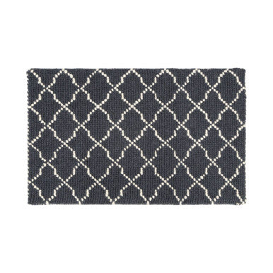 Orsina Lattice Rug in dark grey with a stylish diamond pattern for modern home decor