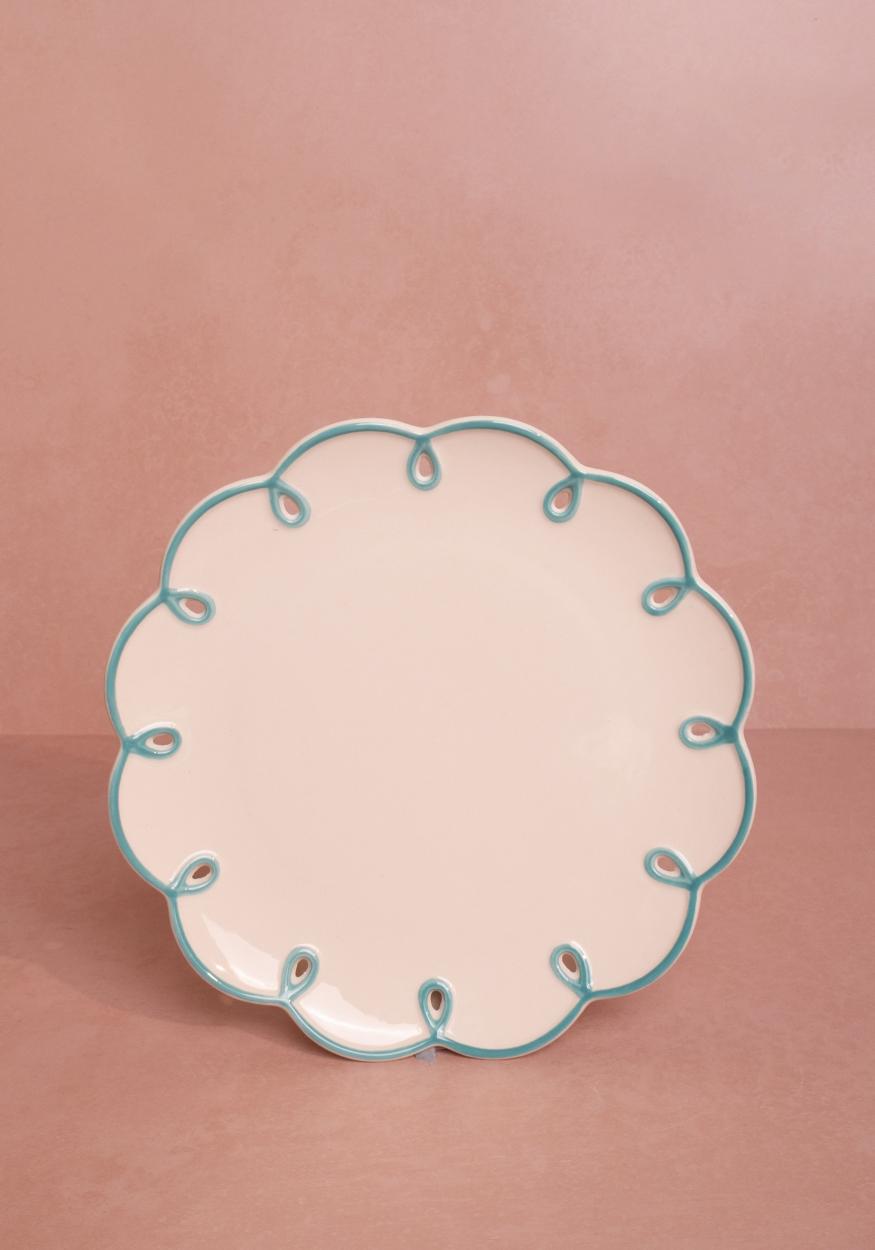 Casa by Josephine Jenno Lunch Plate with Decorative Scalloped Edge in Soft Pink and Blue