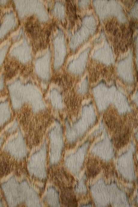 Orsina Soft Fur Throw in a Stylish Pattern for Coziness and Home Decor