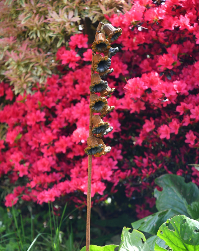 Handcrafted Metal Flower Garden Stake Featuring Unique Petals and Rustic Finish