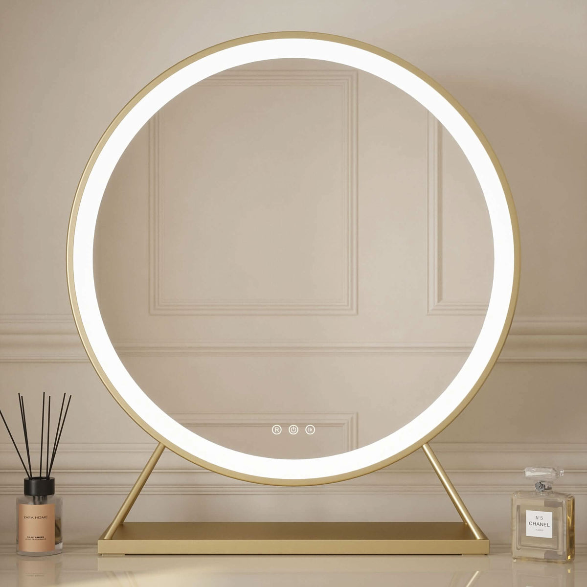 Elegant circular Hollywood mirror with soft LED lighting and a stylish gold frame