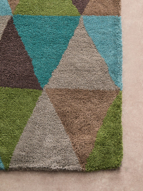 Orsina Multicoloured Rug with a geometric pattern featuring vibrant triangles in various colours