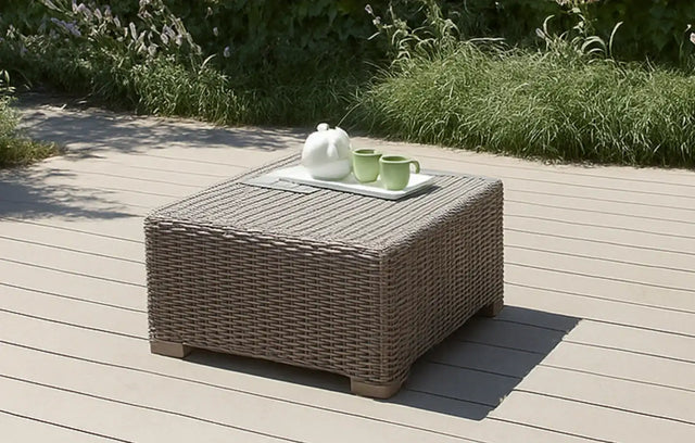 MINT Outdoor Coffee Table in Rattan with Stylish Surface for Outdoor Living Spaces