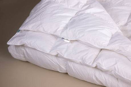 PillowPillow Feather and Down Duvet with a soft, fluffy design for a comfortable night's sleep