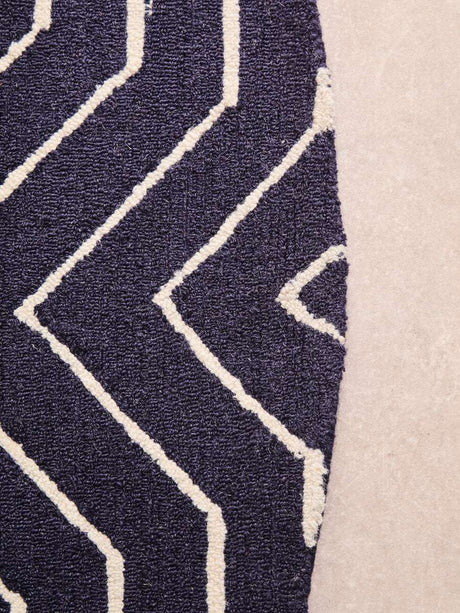 Orsina Round Rug with Chevron Pattern in Navy Blue and Cream for Stylish Home Decor