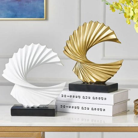 Nisu Home Decorative Ornament Set with a White and Gold Spiral Design on Black Base