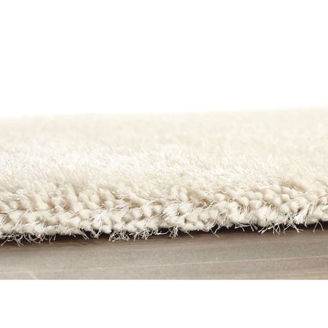 Soft Cream Shaggy Rug with Plush Texture for Comfort and Style in Any Room