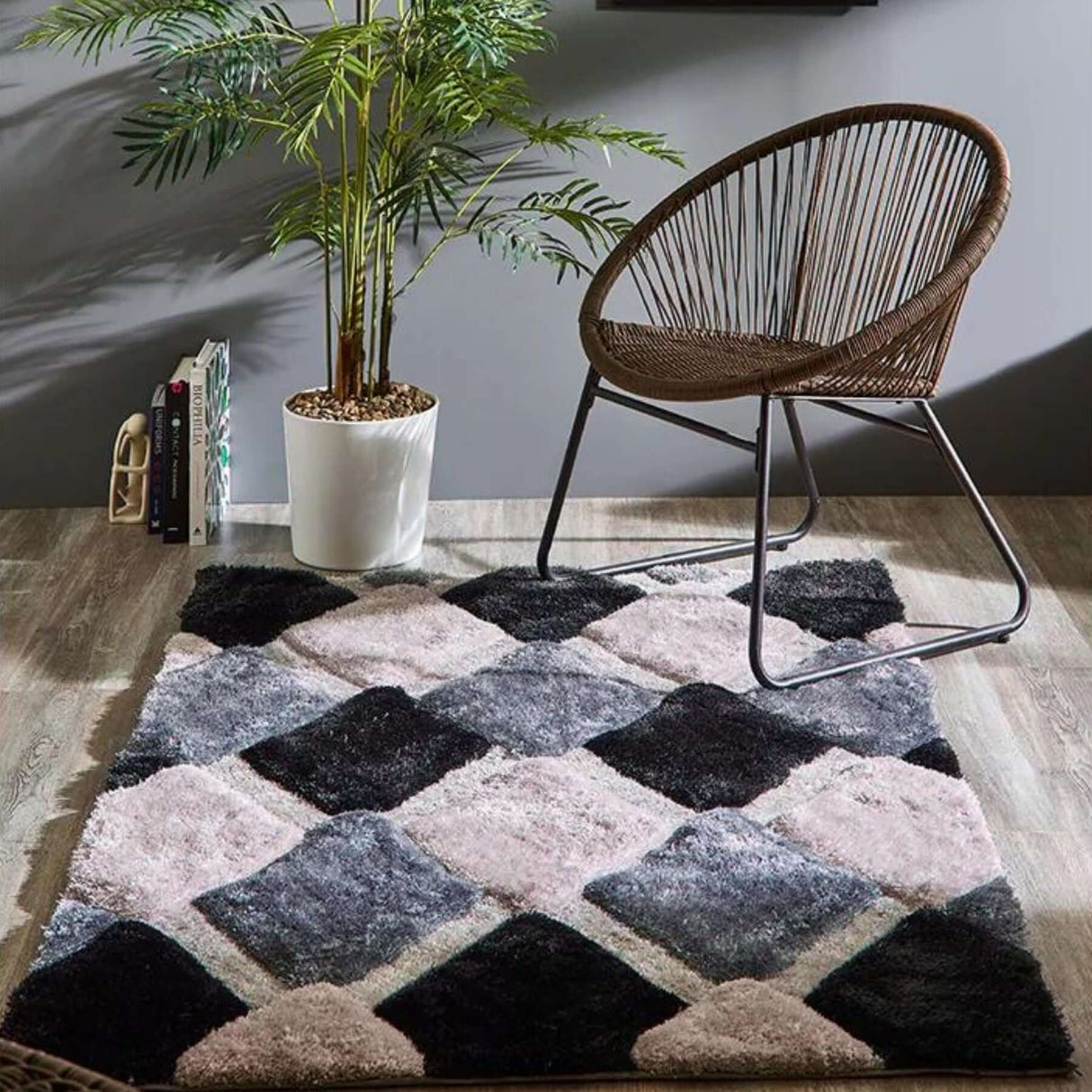 Stylish Shaggy Rug in geometric pattern, perfect for modern living spaces with comfortable seating