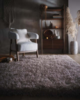Soft Shaggy Rug in Elegant Light Grey, Perfect for Cozy Living Room Decor