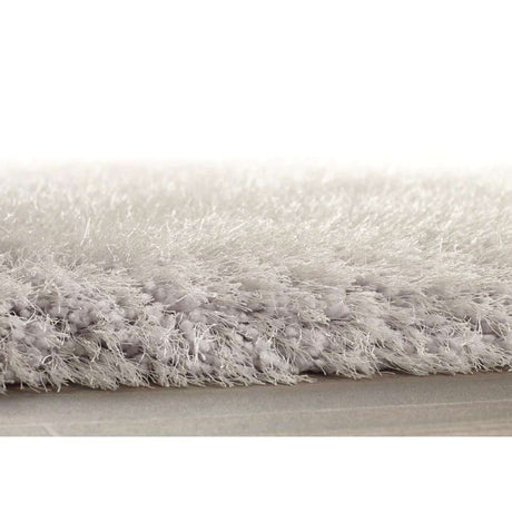 Soft Grey Shaggy Rug with Plush Texture for Comfortable and Stylish Home Decor