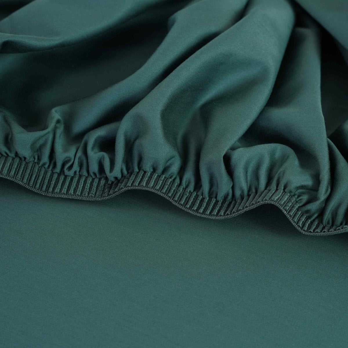 SHEET STORY Bedding Set featuring soft green fitted sheet with elasticated edges for a secure fit