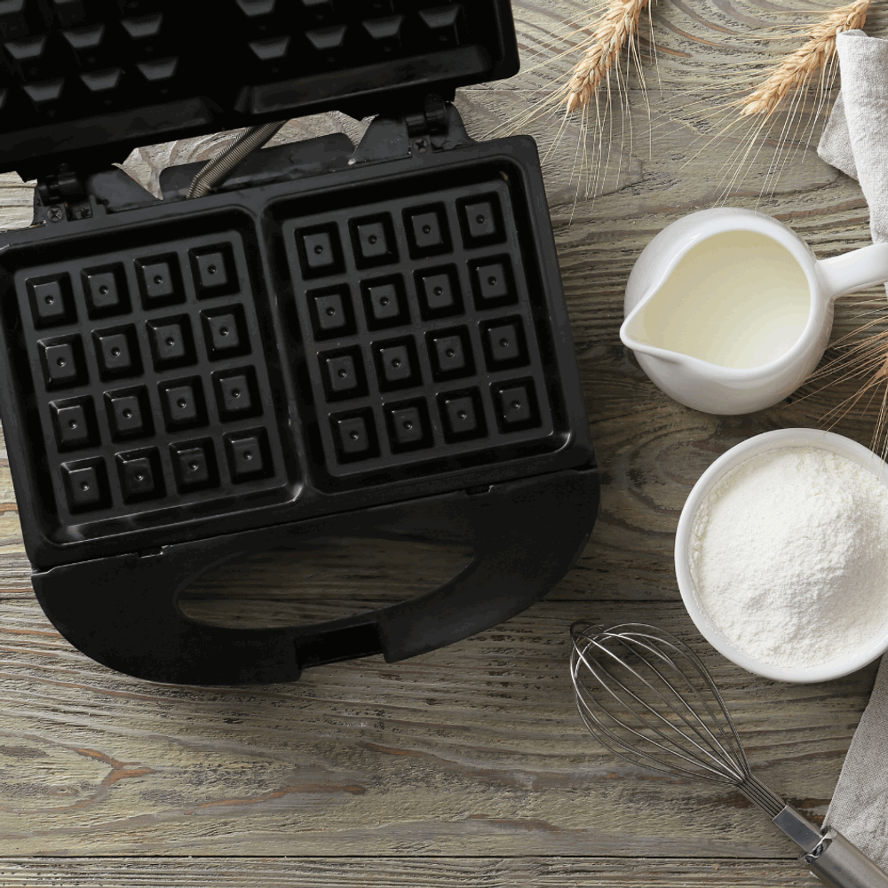DK 3-in-1 Snack Maker with Detachable Plates DK