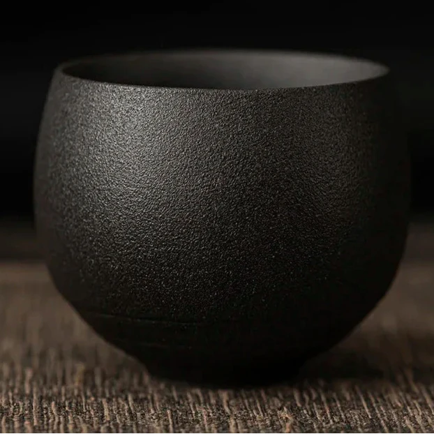 Nisu Home Stoneware Mug in Matte Black Finish for Stylish Dining and Everyday Use