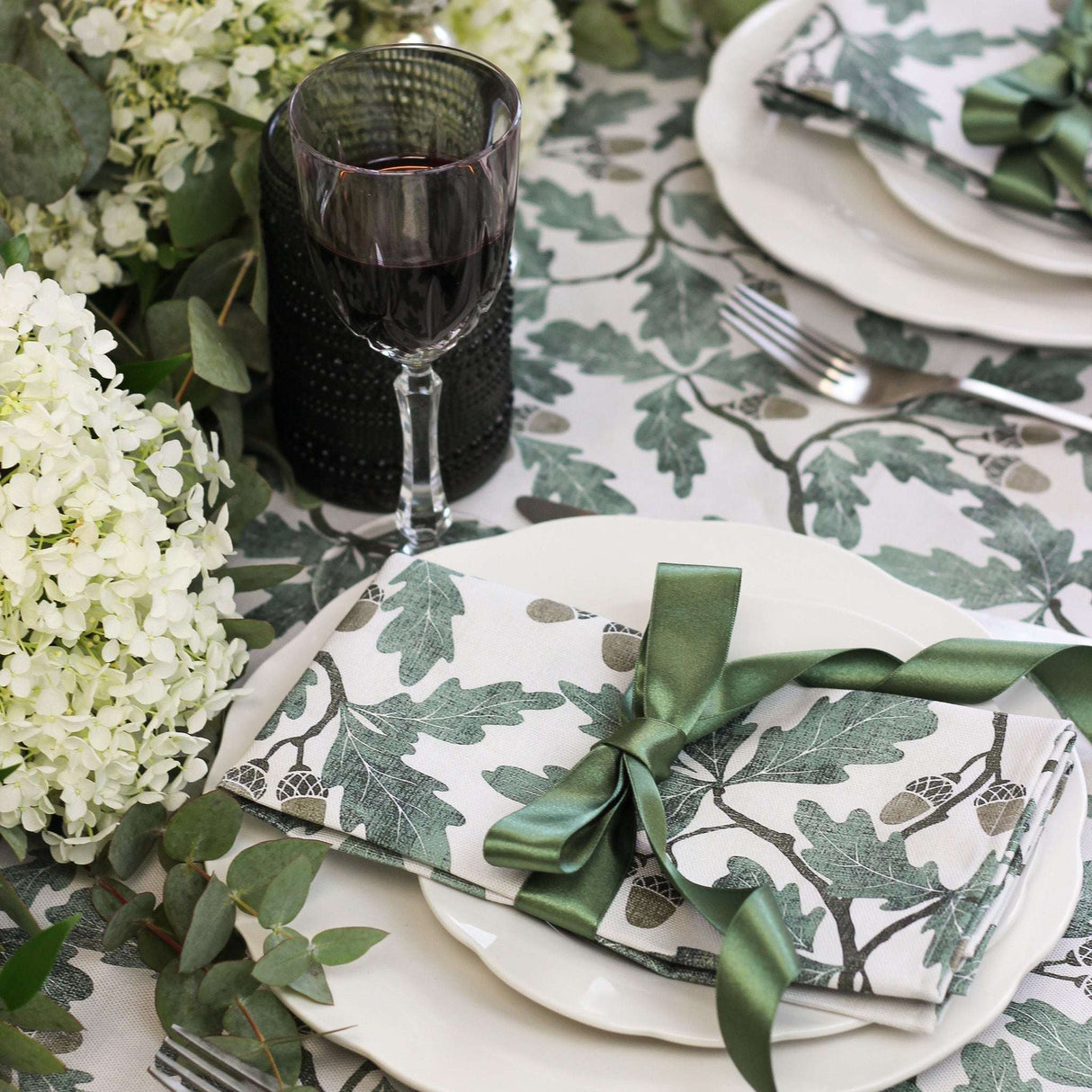 Elegant Avalon Home UK Tablecloth with Green Oak Leaf Design for Stylish Dining Tables