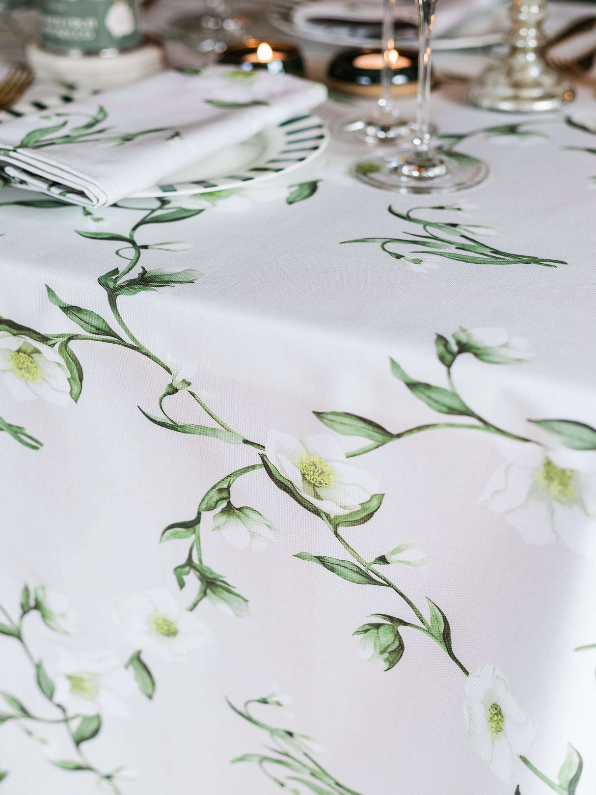 Avalon Home UK Floral Tablecloth with Green Leaves and White Flowers for Elegant Dining