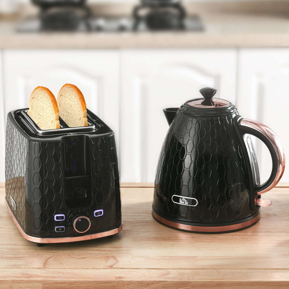 Wise Galleria Toaster Set in Black with Two Slices of Toast and Coordinating Kettle