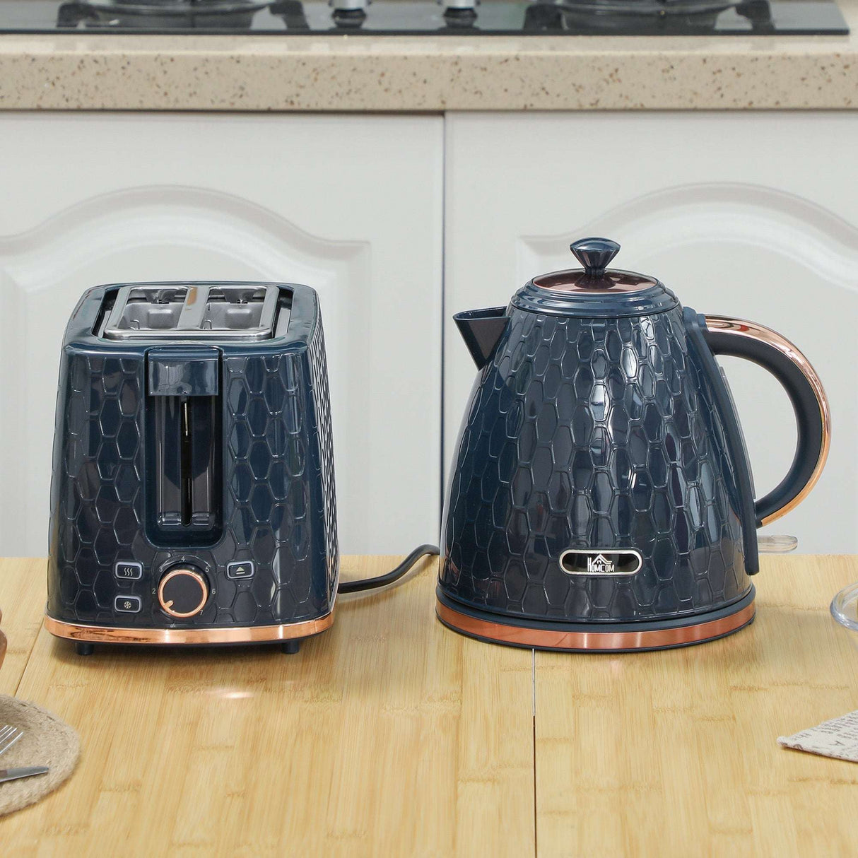 Wise Galleria Toaster Set featuring a stylish toaster and kettle in a modern design