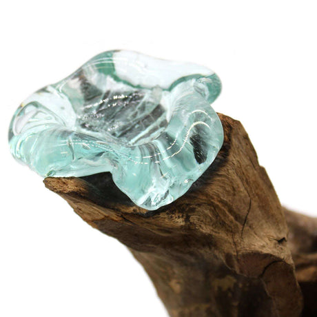 Molton Glass Triple Candle Holder on Wood AW Dropship UK