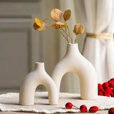 Nisu Home decorative vase set in minimalist design with dried flowers for modern home decor
