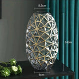 Elegant geometric vase from Nisu Home, 34cm tall, perfect for floral arrangements or decor