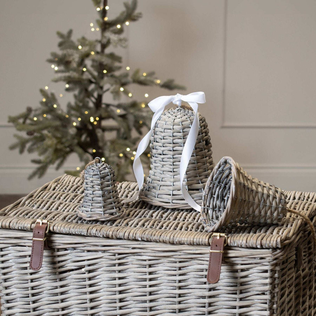 The Noel Collection Small Wicker Bell Decoration Shades 4 Seasons